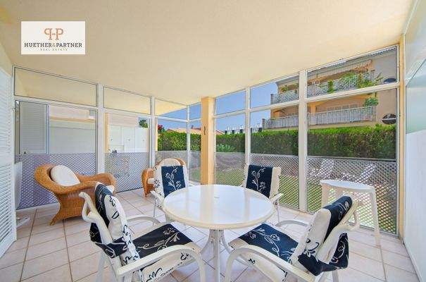 überdachte Terrasse