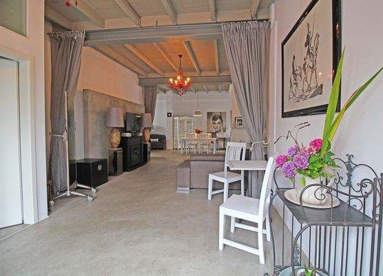 Eingangsbereich mit Blick in den Wohnbereich