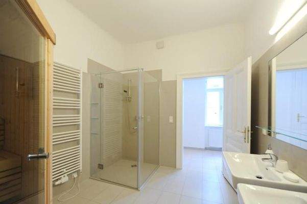 Badezimmer / bathroom