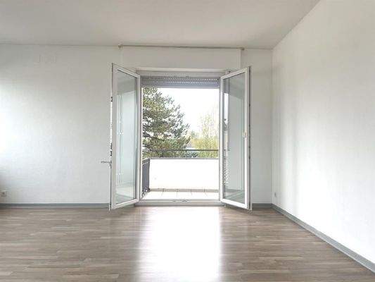 Raum 4 mit Zugang Balkon