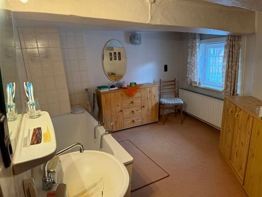 Wannenbad OG