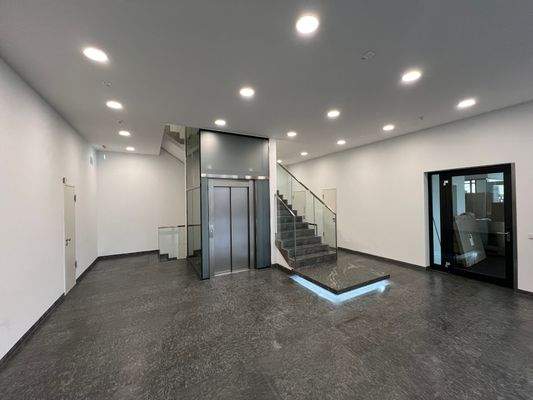 Repräsentativer Eingang