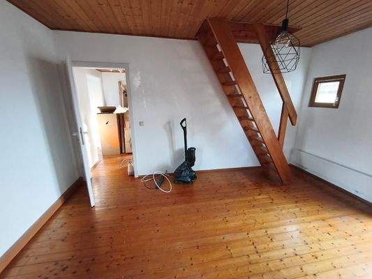 Wohnen / Schlafen mit Zugang zur Terrasse Bild 3