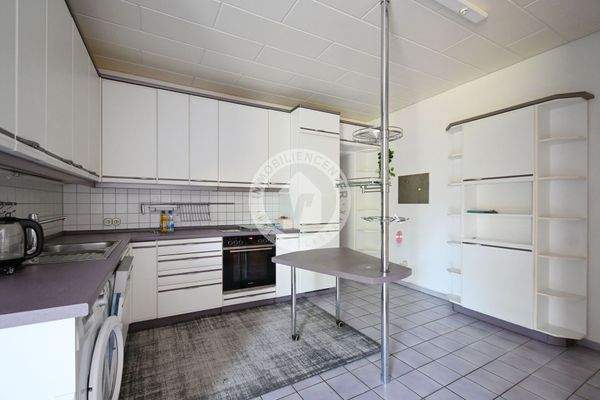 Haus RECHTS - Küche (Blick 1)