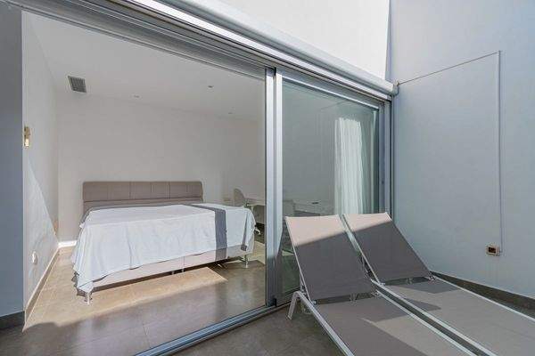 Schlafzimmer und Terrasse