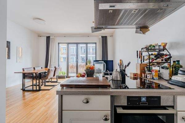 Küchenausblick in den Wohnbereich