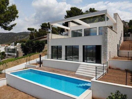 Villa mit Panoramablick auf das Meer zum Verkauf in Portals Nous, Mallorca