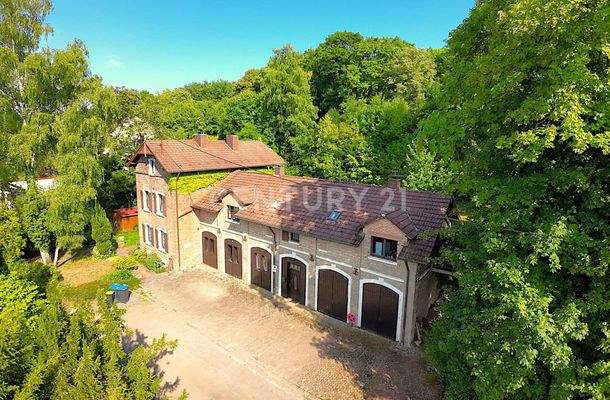 Ansicht des Hauses von der rechten Hausseite
