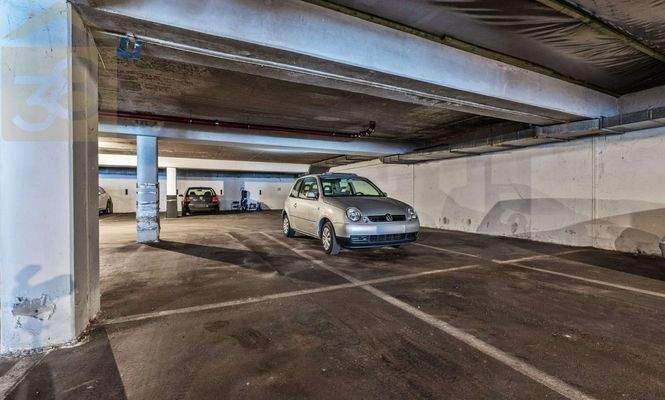 Tiefgaragenstellplatz