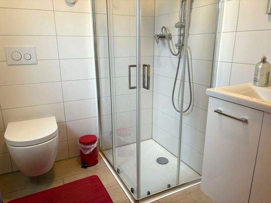 Badezimmer mit Gäste-WC