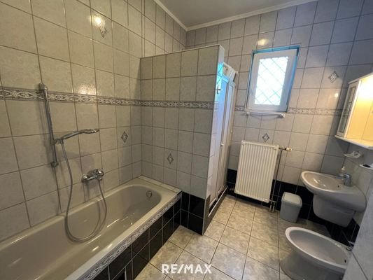 Badezimmer EG