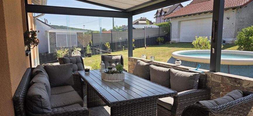 überdachte Terrasse