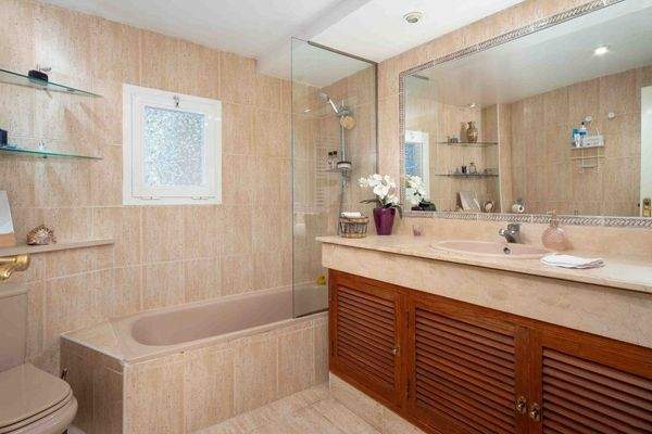 Finca mit Privatsphäre und Bergblick zum Verkauf in Puigpunyent, Mallorca