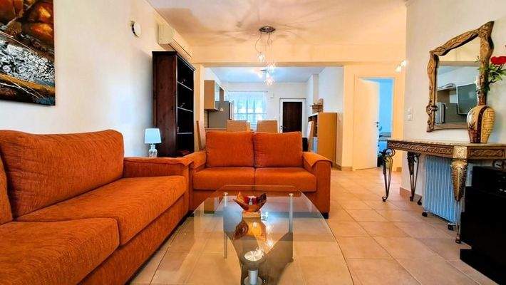 Kreta, Maleme: Erdgeschoss-Apartment mit 2 Schlafzimmern, Garten und Gemeinschaftspool, nur wenige Schritte vom Strand entfernt