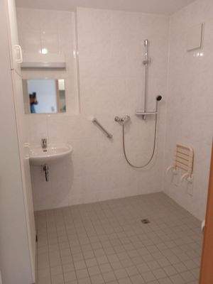 Bad mit barrierefreier Dusche