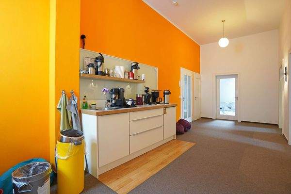 Flur und Teeküche im 1. OG