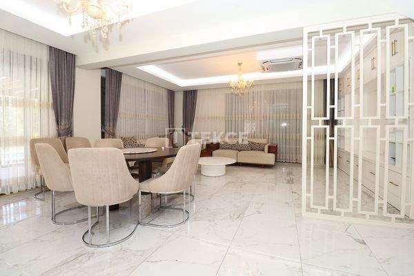 5 Bedroom Villa with Pool and Garden in Belek