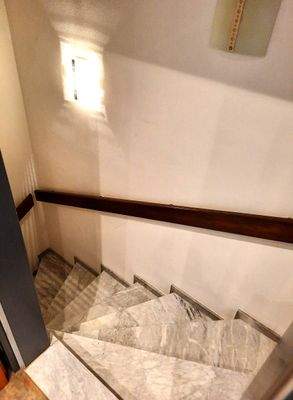 Treppe zum Kellergeschoss