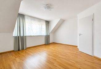 Schlafzimmer DG