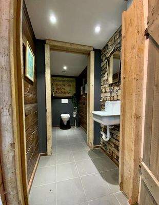 Toilette Nebengebäude