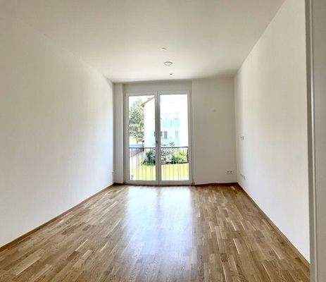 Schlafzimmer (beide ca. 14 qm)