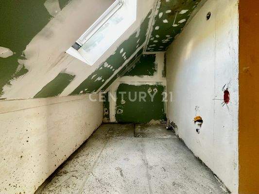 Dachgeschoss Bad mit neuem Dachfenster