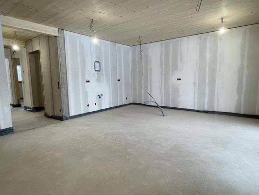 Wohn- und Esszimmer mit ofener Küche