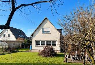 Rückansicht mit Garten 