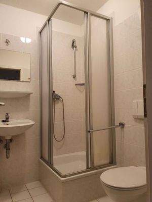 1-RW-2.OG-Dusche u.WC