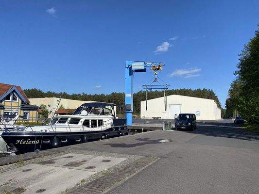 Slipanlage u. Bootskran