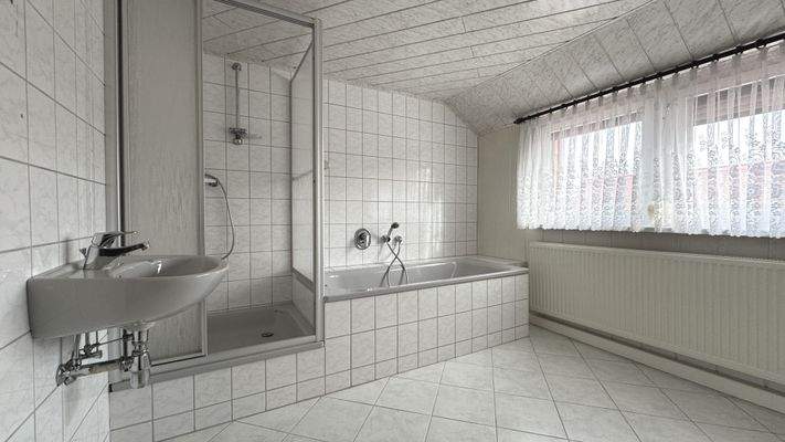 Badezimmer - Dachgeschoss