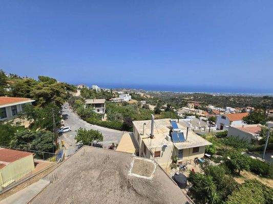 Kreta, Roussospiti: Haus im Dorfzentrum zu verkaufen