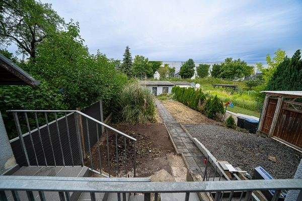 mit großem Gartenanteil