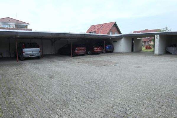 Überdacher Pkw-Stellplatz