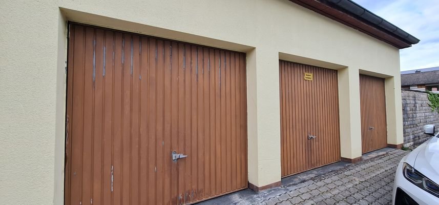 Garagen inkl. Unterkellerung (1)
