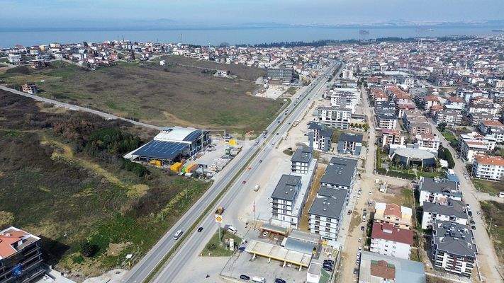 Offices and Shops in an Advantageous Location in Yalova