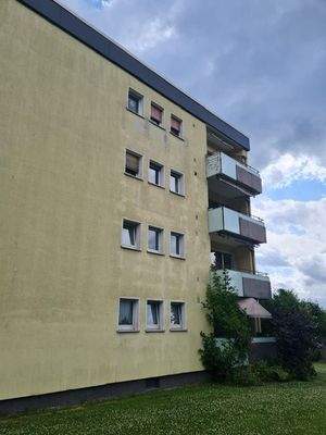 Seitenansicht mit Balkon.JPG