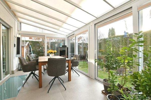 Wintergarten mit Klimaanlage und Optischen Kamin