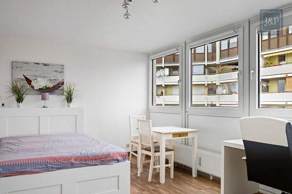 Wohn- und Schlafzimmer