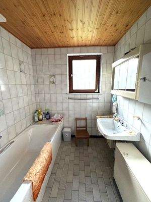 Badezimmer im UG