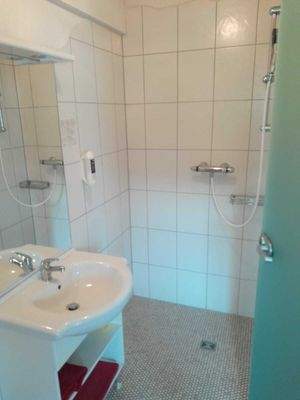 Doppelz. mit Bad +Dachterrasse