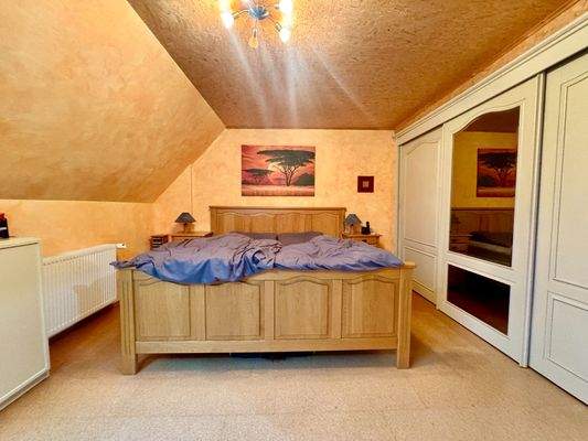 Schlafzimmer OG Hauptwohnung 