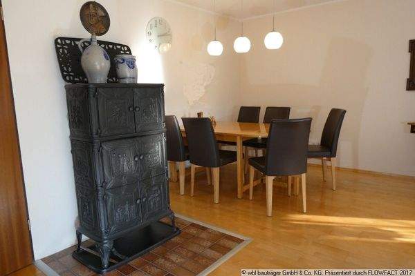 Essbereich mit Kamin