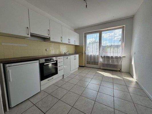 Küche mit Einbauküche