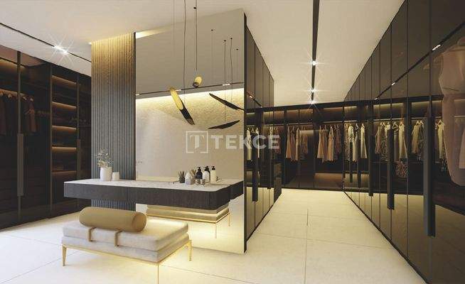 Detached Villa with Pool on a Large Plot in İzmir Urla