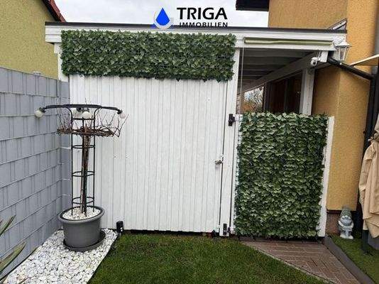 Zugang Garten über Carport 