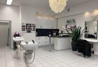 Ladenlokal - Friseursalon