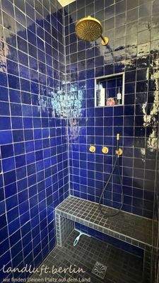 Bodengleiche, gemauerte Dusche im 1. OG.jpeg