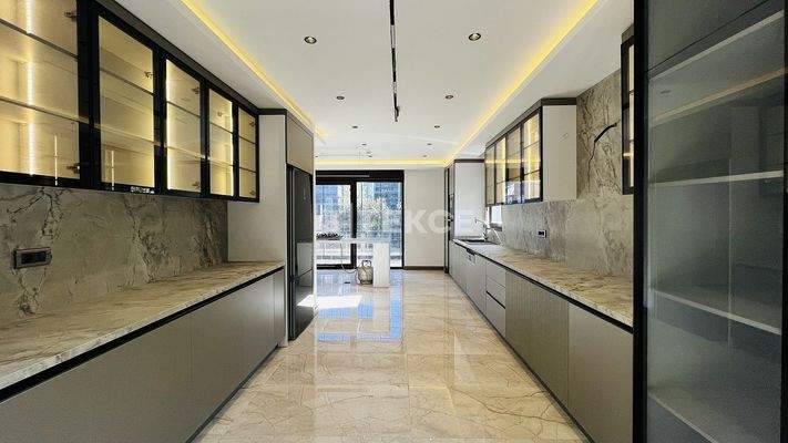 Luxurious Detached Villa in the Center of Kemer Antalya