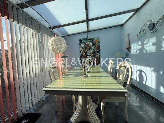 Lichtdurchfluteter Wintergarten